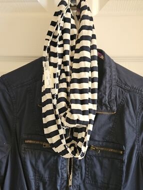 Striped Infinity Scarf - Navy and White